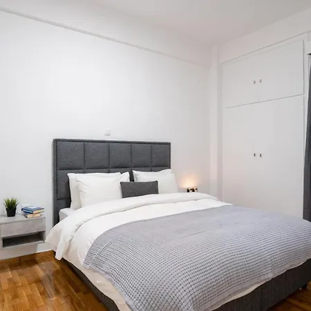 City Center Apt. On A Traffic Free Street Athens Exterior photo